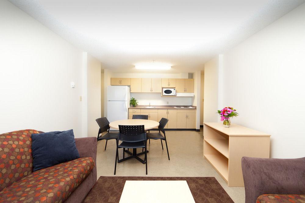 Macewan University Residence 埃德蒙顿 外观 照片