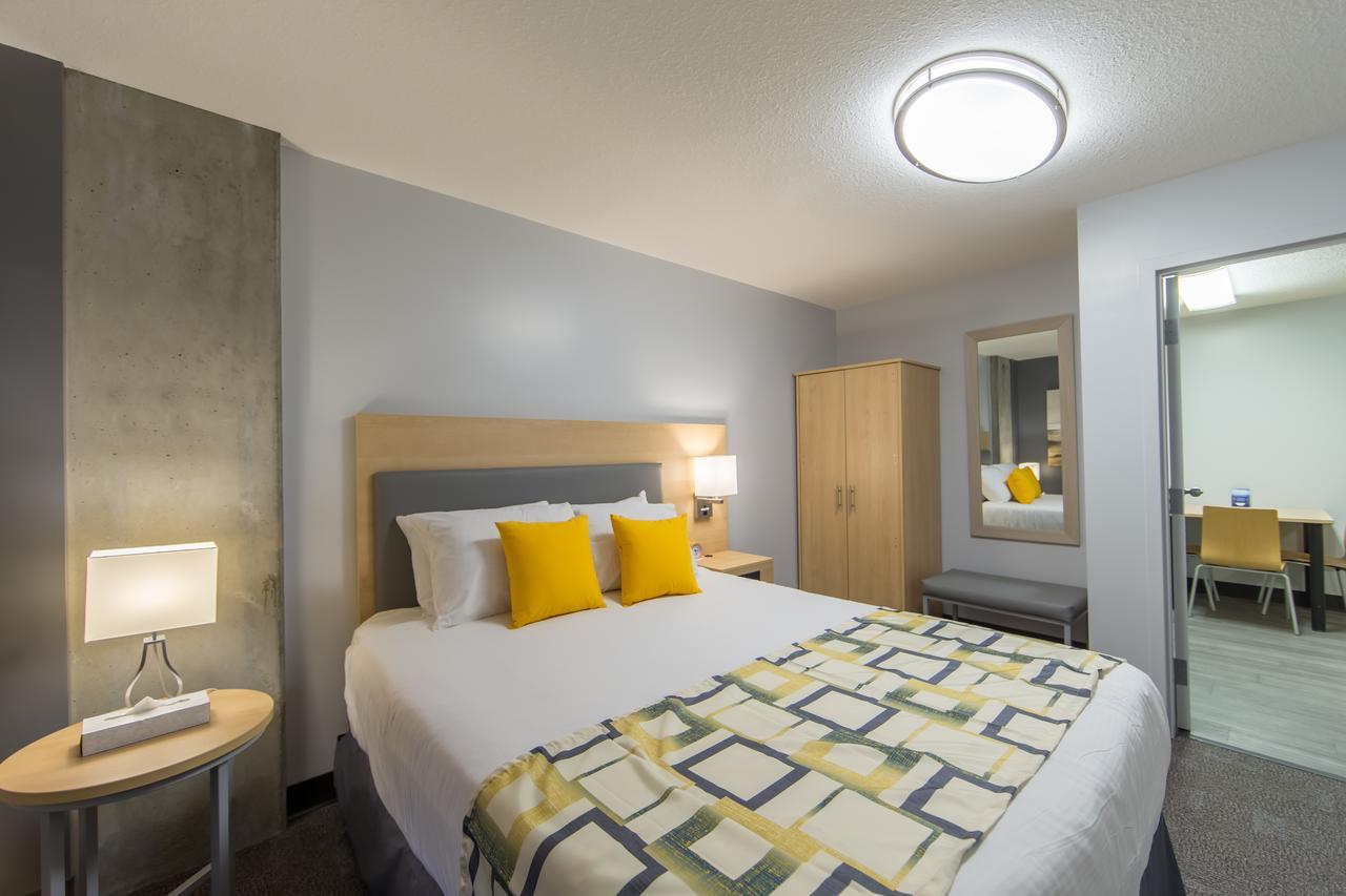 Macewan University Residence 埃德蒙顿 外观 照片