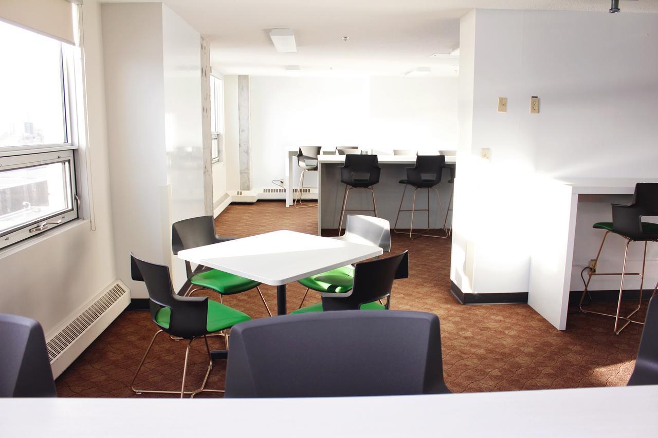 Macewan University Residence 埃德蒙顿 外观 照片