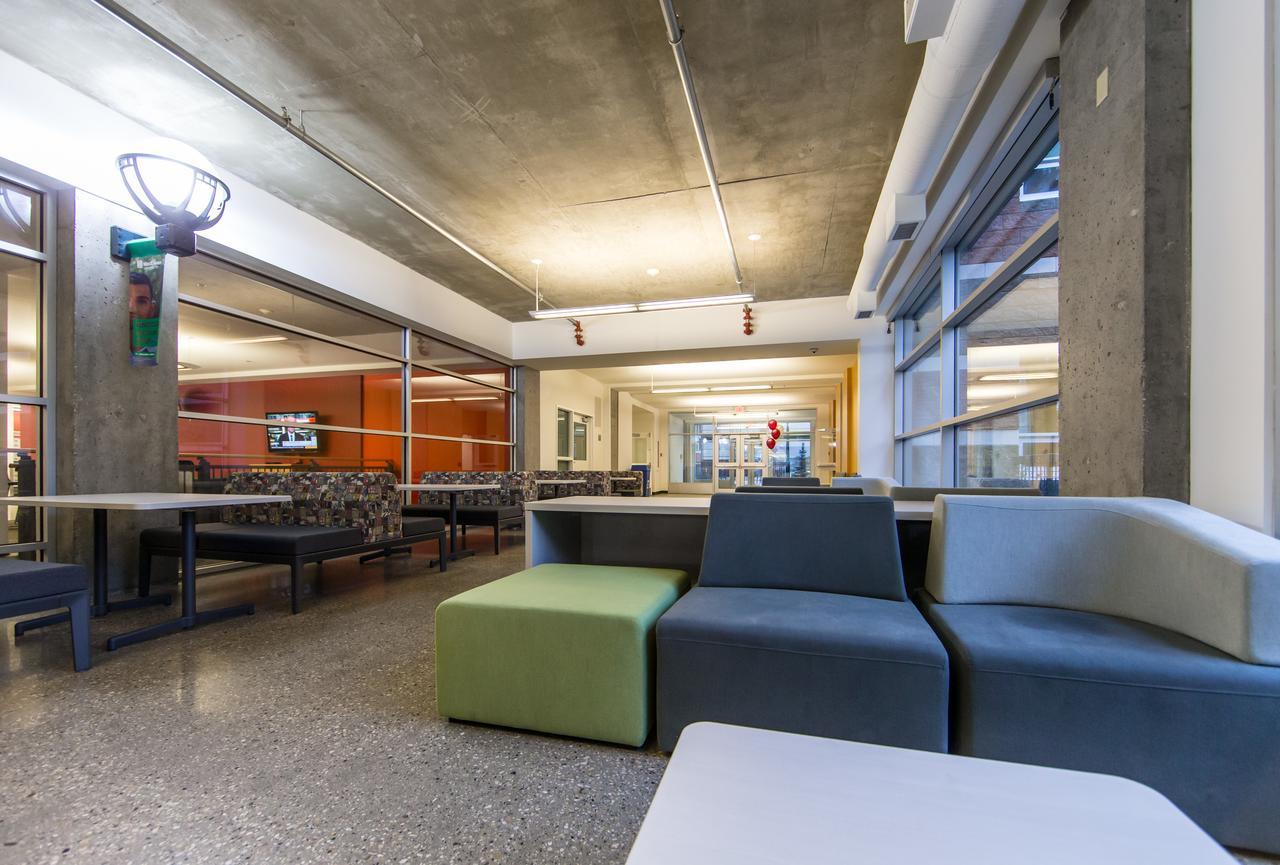Macewan University Residence 埃德蒙顿 外观 照片