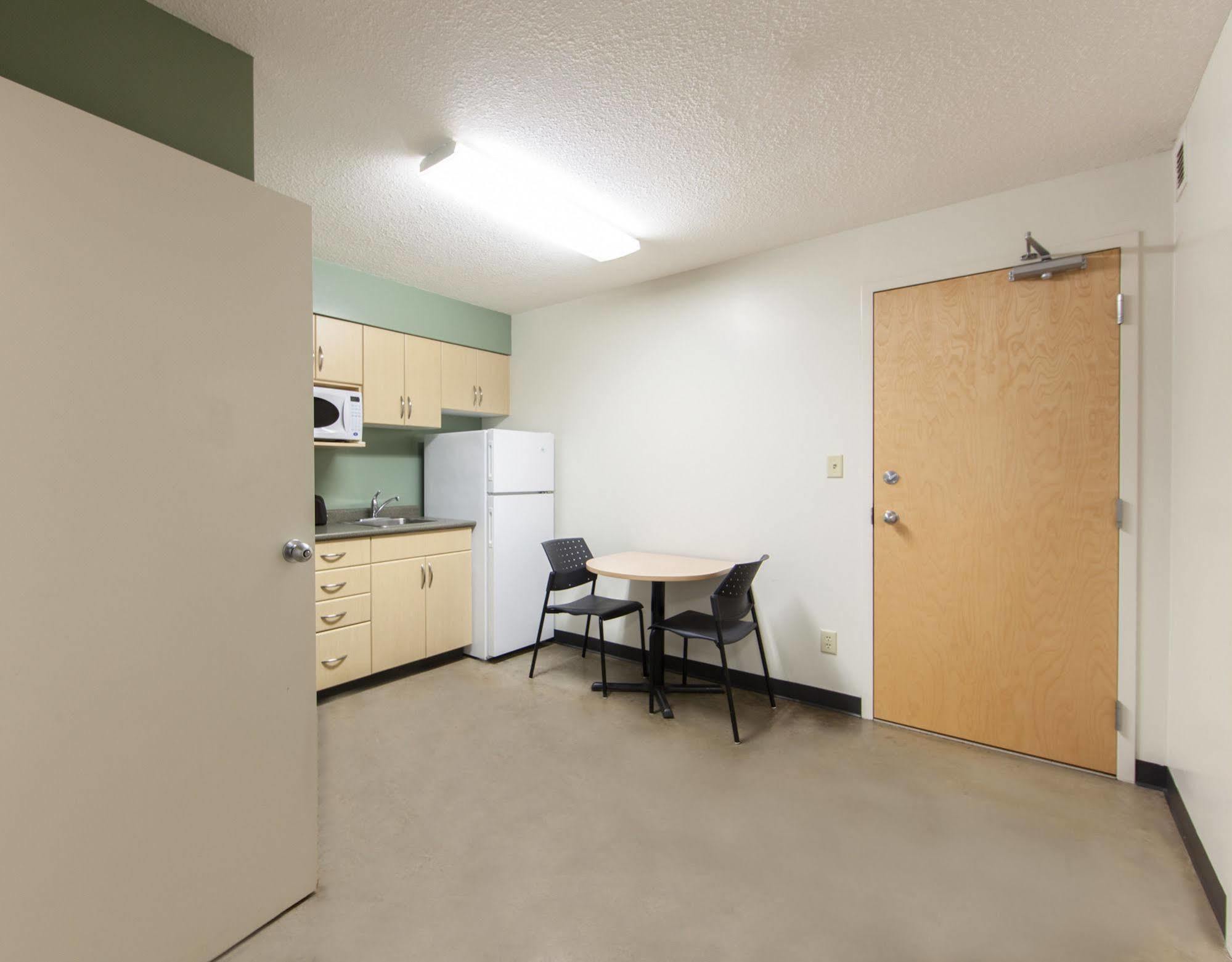 Macewan University Residence 埃德蒙顿 外观 照片