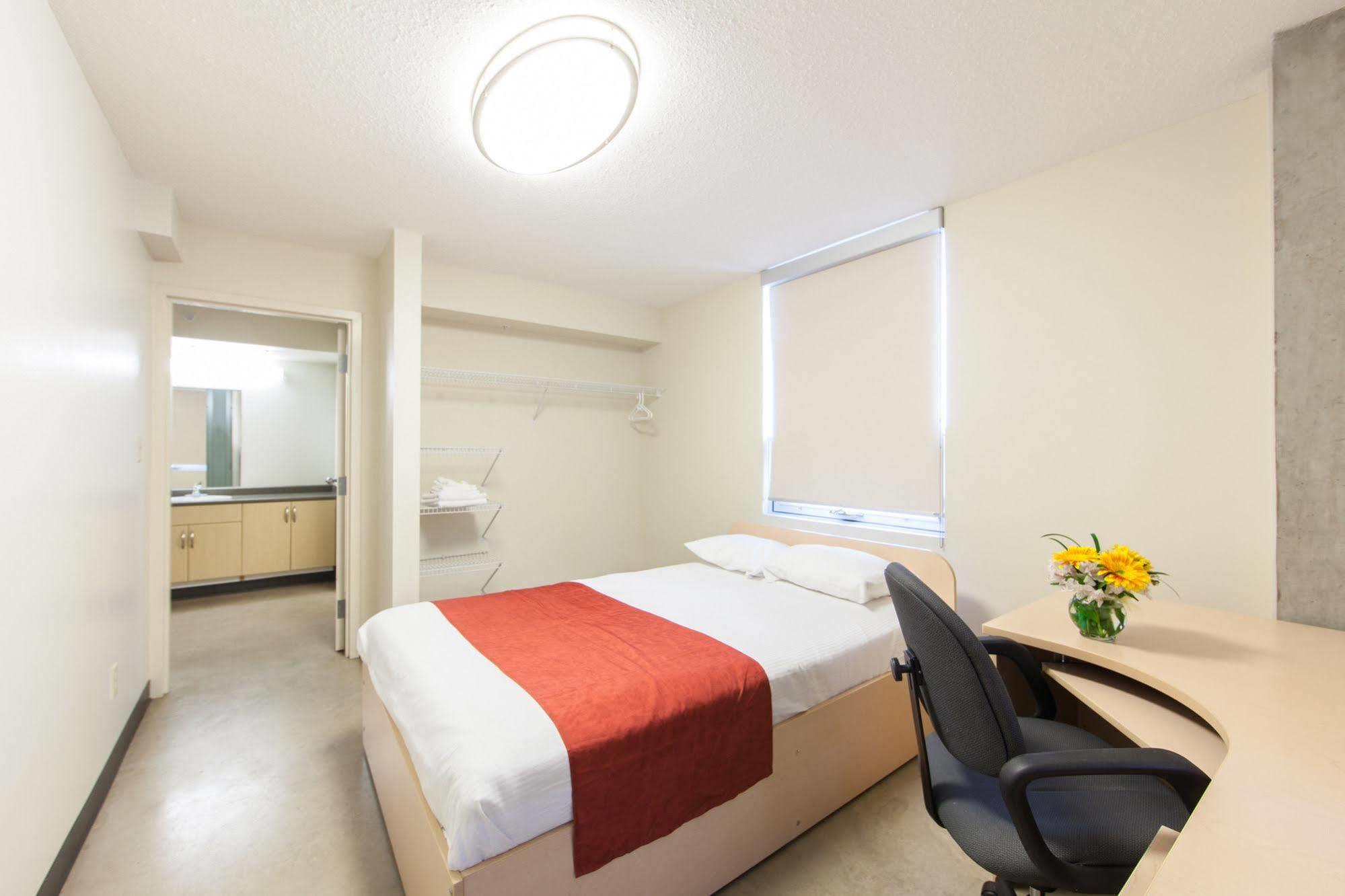 Macewan University Residence 埃德蒙顿 外观 照片