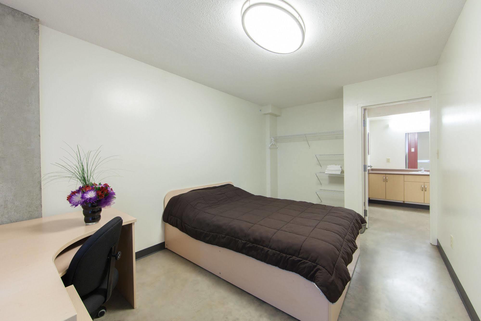 Macewan University Residence 埃德蒙顿 外观 照片